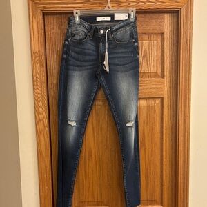 KanCan Dark Wash Skinny Jeans. NWT